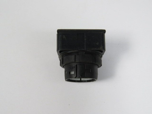 IDEC LW7GL-M1-G Green Square Push Button Operator w/o Guard "READY ON" USED