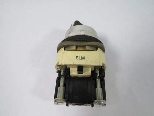 Allen-Bradley 800T-H2A Series T Selector Switch 1NO/1NC 2-Position ! AS IS !