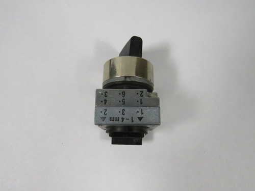 Siemens 3SB3500-2HA11 Selector Switch w/ Holder 2-Position USED