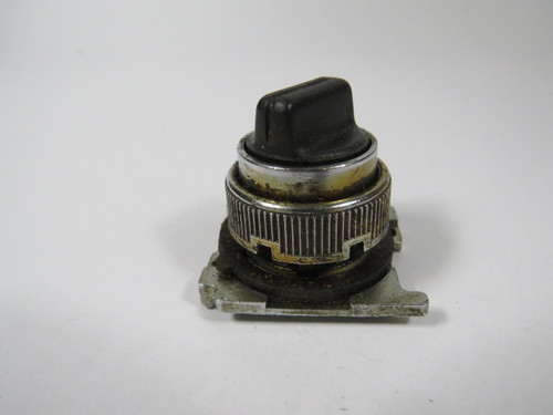 Cutler-Hammer 10250T1325 Selector Switch Operator Only 3-Position CAM5 USED