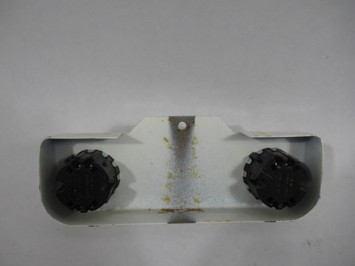 Leviton 523 Florescent Lamp Holder Assy w/ Plunger 660W 600V USED