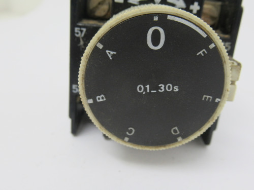 Telemecanique LA3-D22 Time Delay Relay 0.1-30sec 0-F 10A 660V 500VAC USED