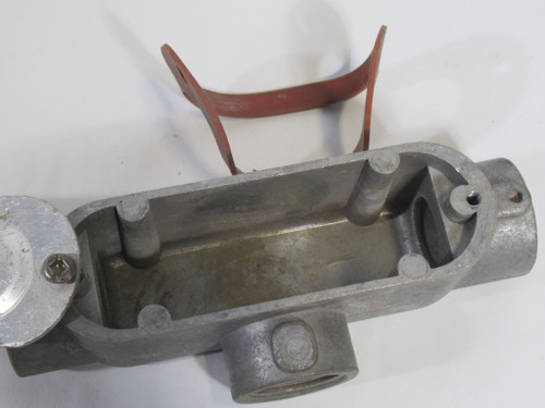 Generic T Conduit w/Cover and Seal 3/4" Hub USED