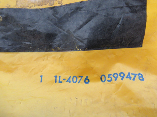 Caterpillar 1L-4076 Tractor Stud 90mmL 25mm Thread ! NWB !