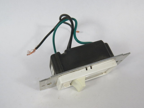 Leviton 6674-P0W Slide Dimmer Switch 150/600W 120VAC 1Pole USED