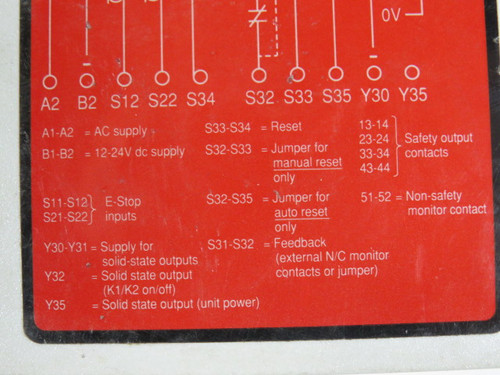 Banner ES-UA-5A Safety Relay 12-24VDC or 115VAC MISSING CONNECTORS ! AS IS !
