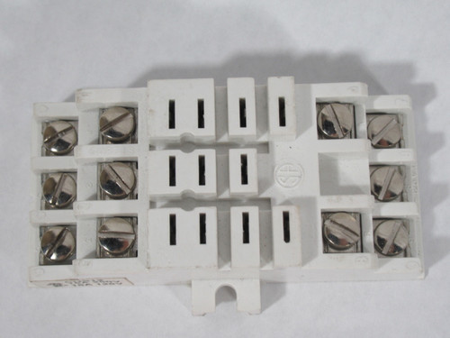Curtis CUS12 White Relay Socket 125/250V 15A 11 Blade USED