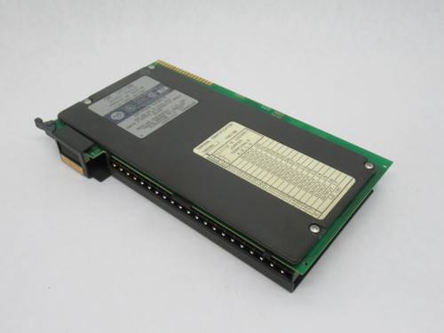 Allen-Bradley 1771-OAD Output Module 12-120V 16 Outputs 0.7A@5VDC Backplane USED