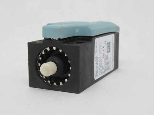 Siemens 3SE5232-0HC05 Position Switch 400V 6A 1NO 1NC USED