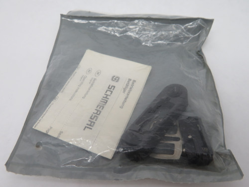 Schmersal 101137434 AZ 15/16-B6 KPL Safety Switch Actuator NWB