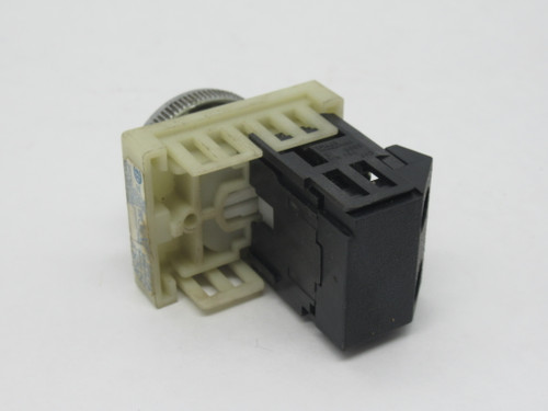 Fuji Electric AH25-FB10 Momentary Flush Push Button 250V 6A 1NO Black Cap USED