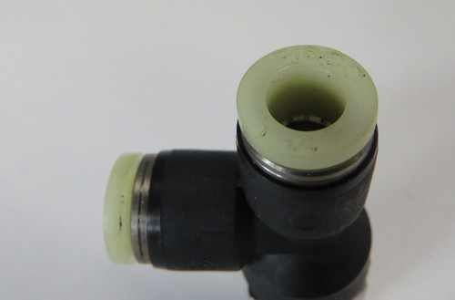 Pisco PD1/4-N2U Run Tee Fitting 1/4" Tube OD 1/4 NPT NOP