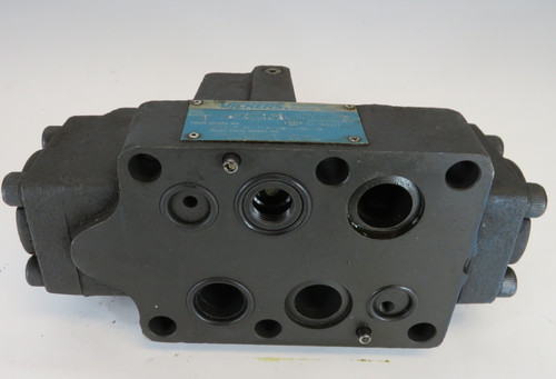 Vickers DG5S-8-8C-T-S-VM-U-B5-30 Directional Valve NO PILOT VALVE USED