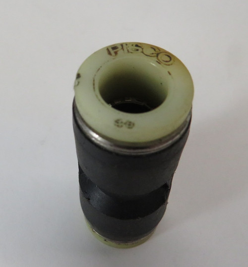 Pisco PU3/8 Straight Tube Union Fitting 3/8" USED
