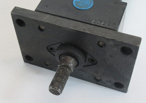 Numatics F1AM-09A2C-D2A0 Pneumatic Cylinder 2-1/2" Bore 9" Stroke USED