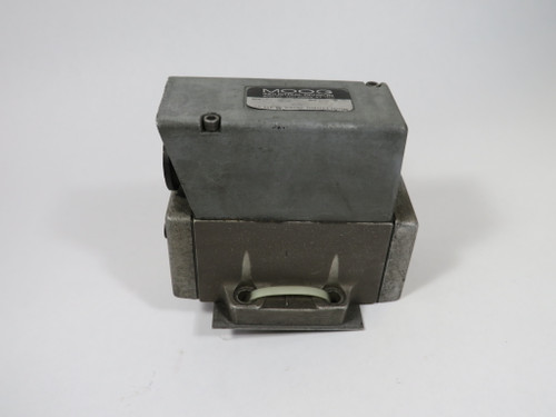 Moog 62-120 62 Series Servovalve USED