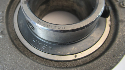 AMI UCST210-32 Take-Up Bearing 2"ID Cast Iron MISSING 1 SET SCREW USED