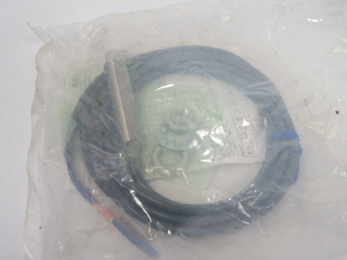 Omron E2E2-X5MB1 Proximity Switch 12-24VDC 2m Cable 5mm Sensing Distance NWB