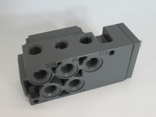 Numatics 203-439 Manifold Base 5x 1/4" NPT 1x 1/2" NPT Ports NOP