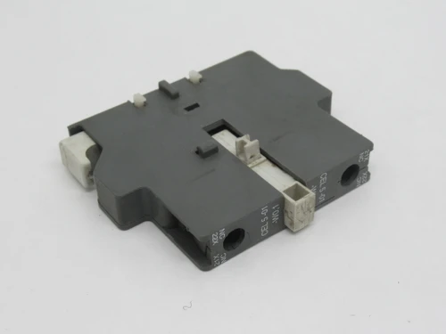 ABB CEL5-01-W0.1 Side-Mount Auxiliary Contact Block 125V 0.1A 1NC USED