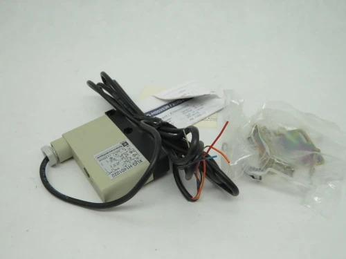 Telemecanique XUG-H1401222 Photoelectric Sensor DC Amplifier NEW