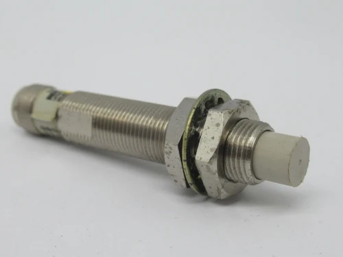 Omron E2E2-X5MB1-M1 Long-Barrel Inductive Proximity Sensor 12-24VDC 5mm USED