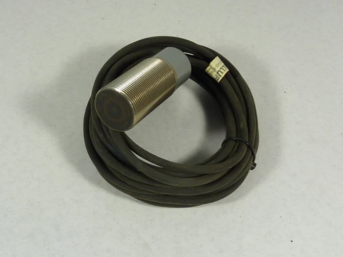 Balluff BES-516-359-BO-C-PU-05 Proximity Sensor 10-30VDC 200mA 10mm D USED
