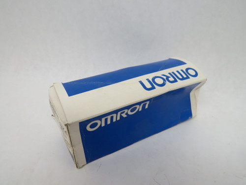 Omron E3F2-DS10B4-P1 Photoelectric Switch 10-30VDC 100mA SHELF WEAR NEW