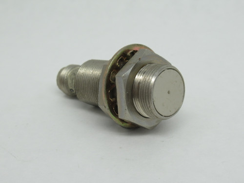 Omron E2E-X5Y1-M4 Inductive Proximity Switch 24-240V 1.8A Make 0.3A Break USED