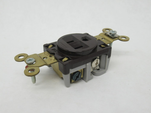 Hubbell HBL5261CN Straight Blade Single Receptacle 15A 125V 3W 2P SHELF WEAR NOP