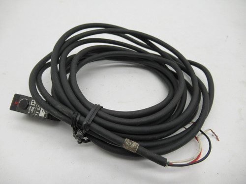 SUNX EX-D200E Photoelectric Diffuse Sensor 200mm USED