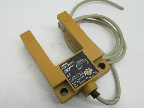 Omron E3S-GS3E4 Photoelectric Switch 12 to 24VDC 32" Cable USED
