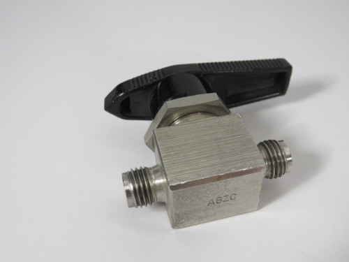 Swagelok SS-43S4 40 Series Ball Valve 1.4cv 3000 psi 100F SHELF WEAR USED