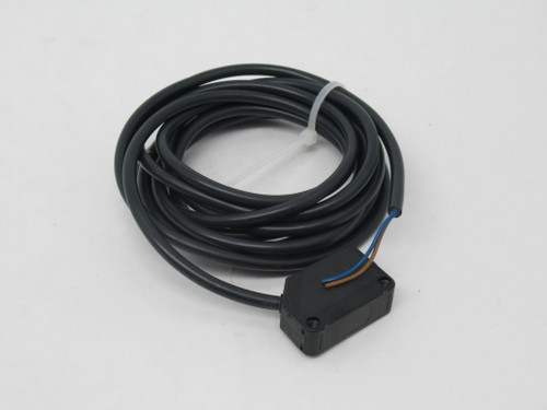 Omron E3Z-T81-L Photoelectric Emitter 15mA 15m Range PNP 2m Cable USED