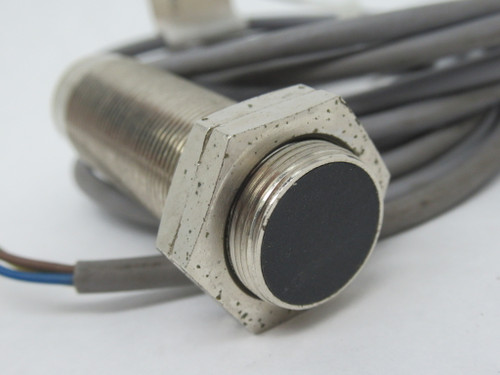 Scan FCM1-1805A-A3S2 Proximity Sensor 20-250VAC 5mm Range AC NO 2m Cable L USED