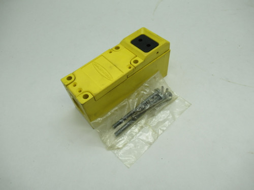 Banner SBFX1 Multi-Beam 3/4-Wire Fiber Optic Scanner Block SHELF WEAR NOP