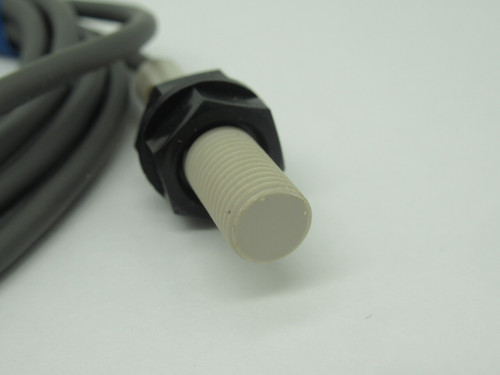 Omron E2F-X1R5Y1 Proximity Switch 24-240VAC Make 0.6A Break 0.1A 1.5mm Range NOP