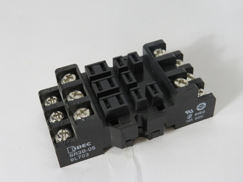 Idec SR3B-05 Black Relay Socket 10A 300V 11 Blade USED