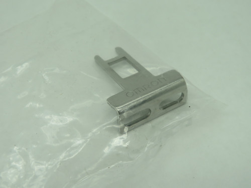 Omron D4DS-K2 Vertical Mounting Operation Key for Safety-Door Switch NOP