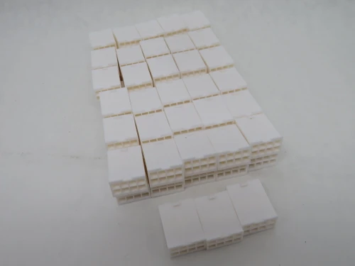 Molex 39-01-3089 Mini Fit Jr. Plug Housing Dual Row White 8 Circuit Lot/63 NOP