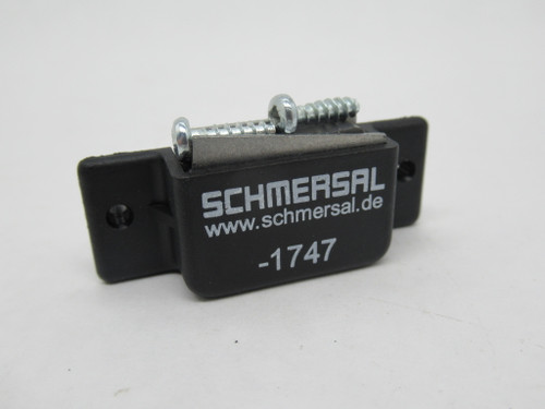 Schmersal AZ15/16/B1-1747 Magnetic Latch for Actuator Key NOP