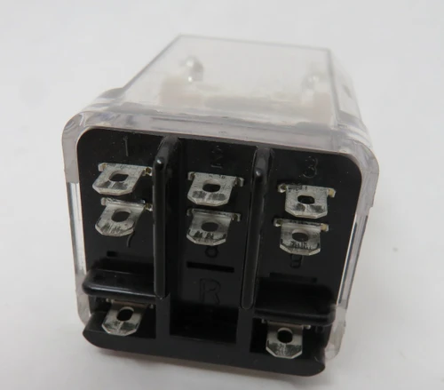 Relay Service X99KUE-12VDC Relay 12VDC 17A/120VAC 10A/20VDC 240VAC 8-Blade USED
