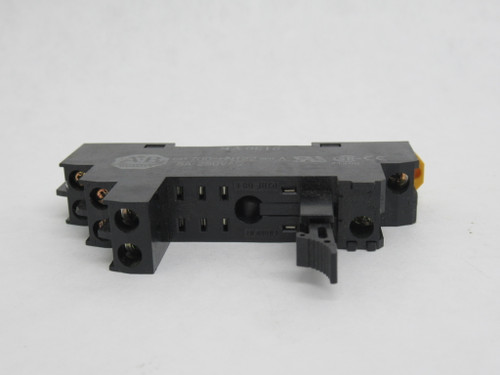 Allen-Bradley 700-HN122 Series A Relay Socket 5A 250VAC USED