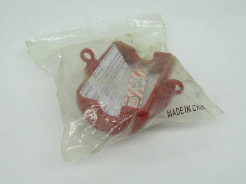 Master Lock 487 Electrical Plug Lockout Cover for 110 and 220V Plugs NWB