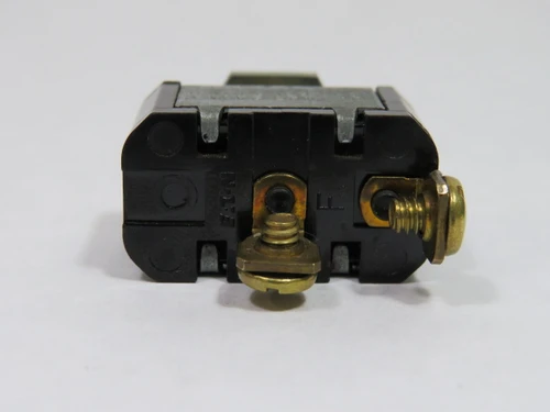 Cutler-Hammer 7580K4 ON-NONE-OFF Toggle Switch SPST 6A 125V 3A 250V USED