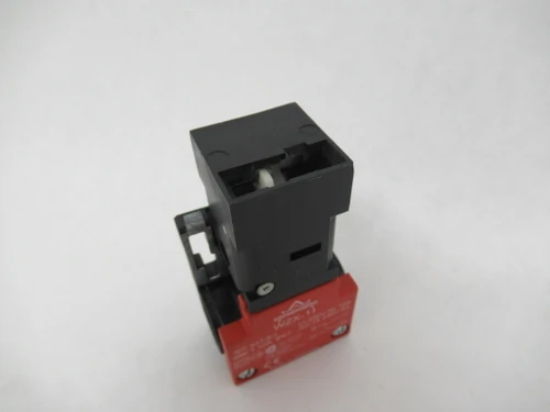 Kronenberg WZX-11 Safety Gate Switch 10A 300VAC USED