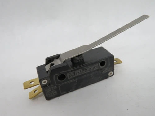 Unimax SKHTO Limit Switch 15A 125/250VAC 3/4HP 125VAC 1-1/2HP 250VAC USED