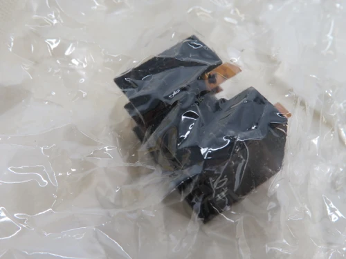 Square D 9999-R12 84580 Auxiliary Contact Interlock Kit 1NO BOX DAMAGE NEW