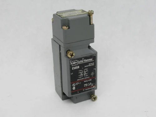 Cutler-Hammer E50SB Limit Switch C/W E50DR1 Side Rotary Head MISSING SCREWS USED