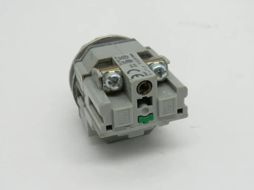 IDEC ABD110N-B Non-Illuminated Momentary Flush Push Button 1NO Black Cap USED